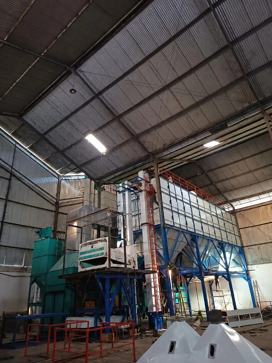 Perencanaan Cleaner Padi Kapasitas 10 Ton/Jam